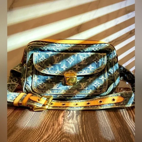 GENTLY USED - VINTAGE* LOUIS VUITTON MONOGRAM DENIM BUM BAG - Picture 2 of 10